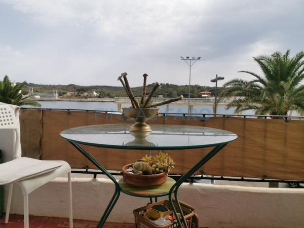 Ref. 1542V - For sale FOR SALE RENTED FLAT AND PREMISES ON THE FIRST LINE OF THE PORT OF MAHON